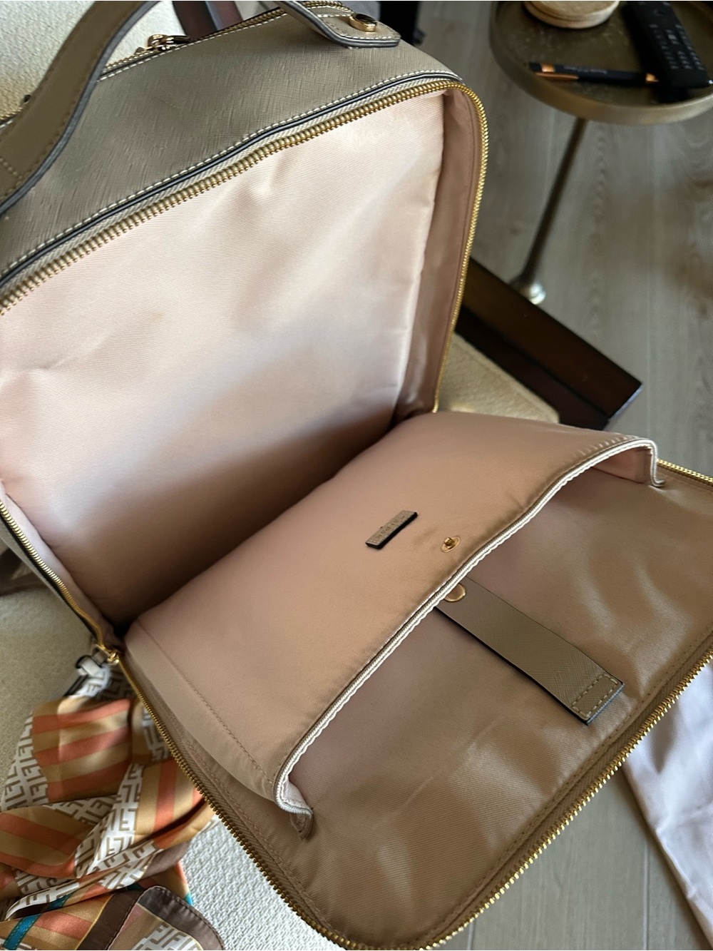 ⭐️LAST CHANCE⭐️ CALPAK 15” Kaya Laptop Backpack in Stone ✈️ - Picture 12 of 16